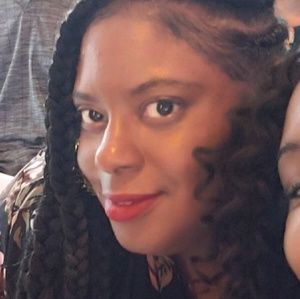 Meet your Posher, Alisha